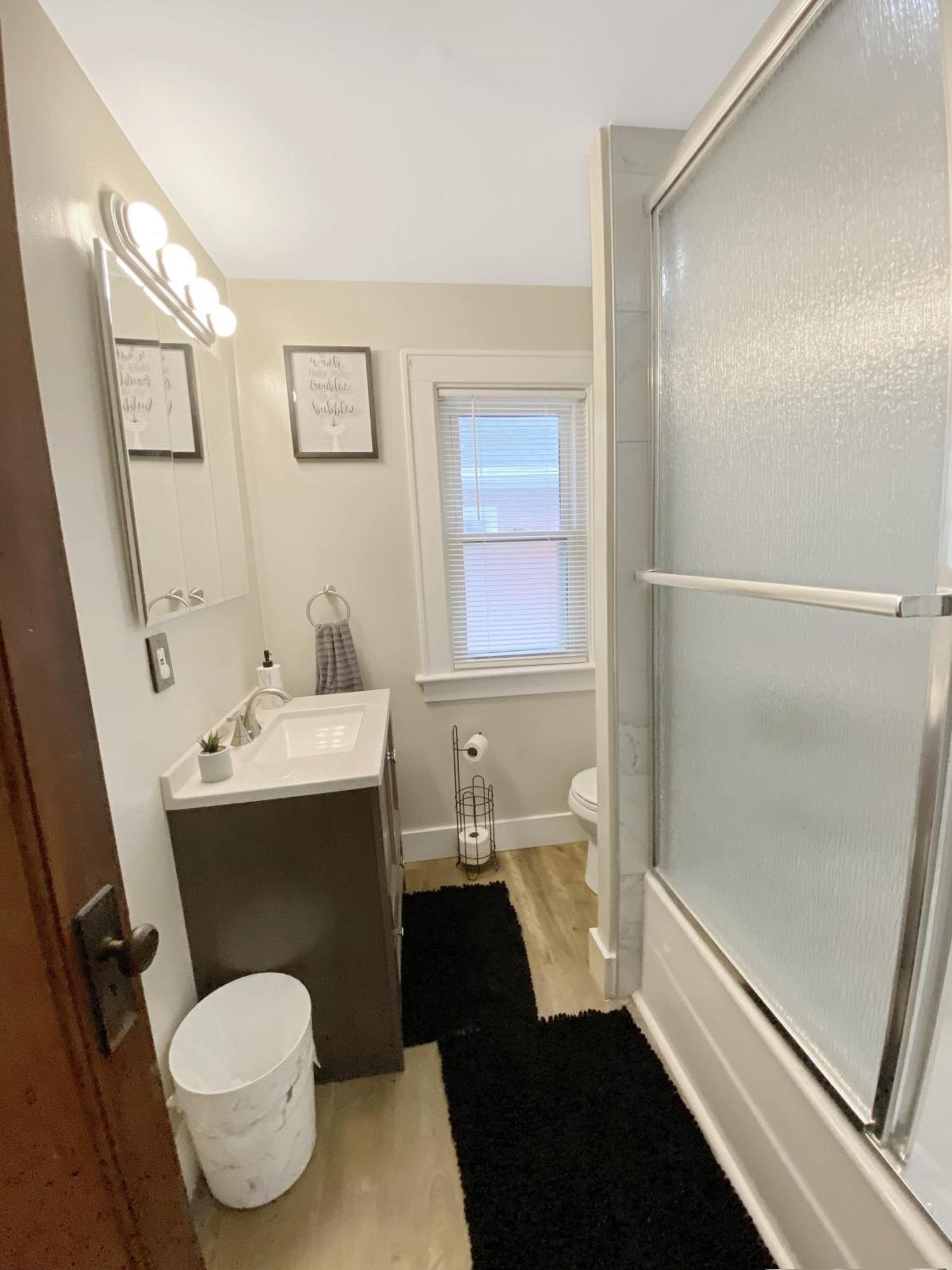 Lux 3Br, Steps From Airport, U Of R & Grocery Stores Rochester Kültér fotó